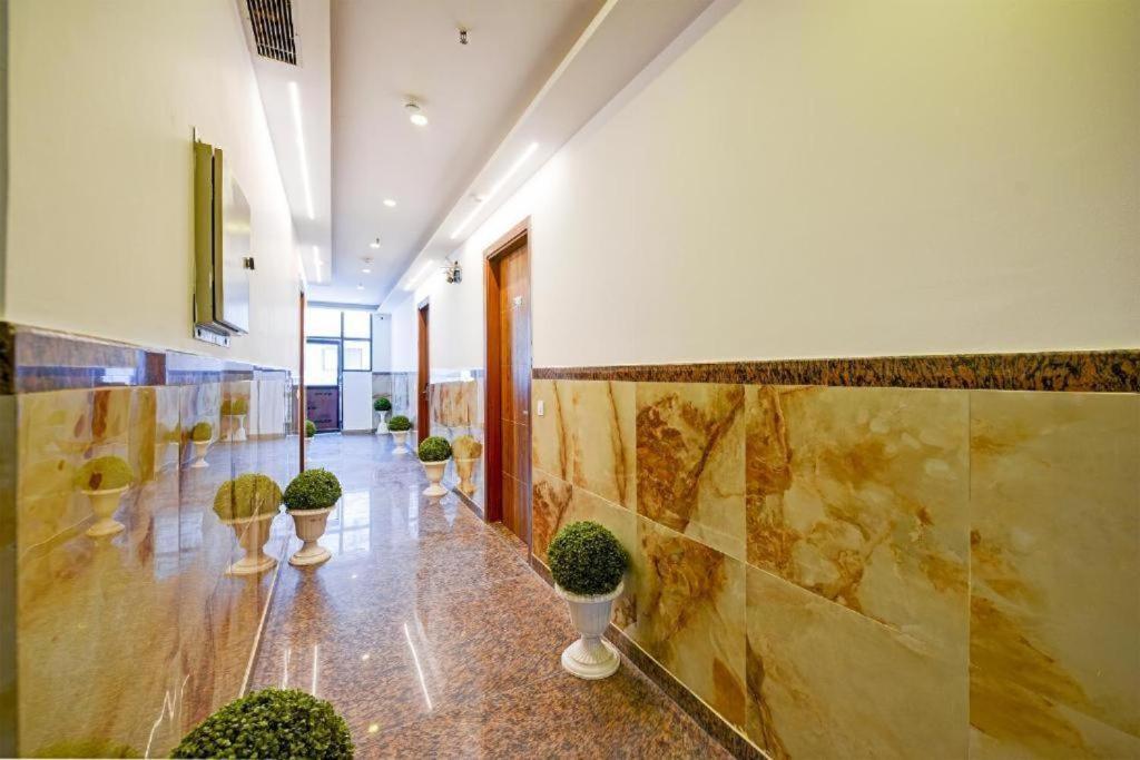 Hotel Rosewood Near Delhi Airport Нью-Дели Экстерьер фото
